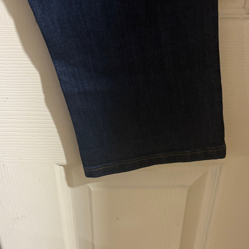 1822 Denim Dark Blue Capris - Picture 10 of 10